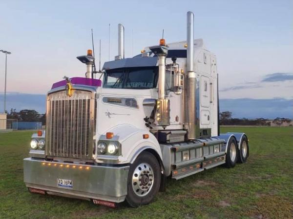 Kenworth T908